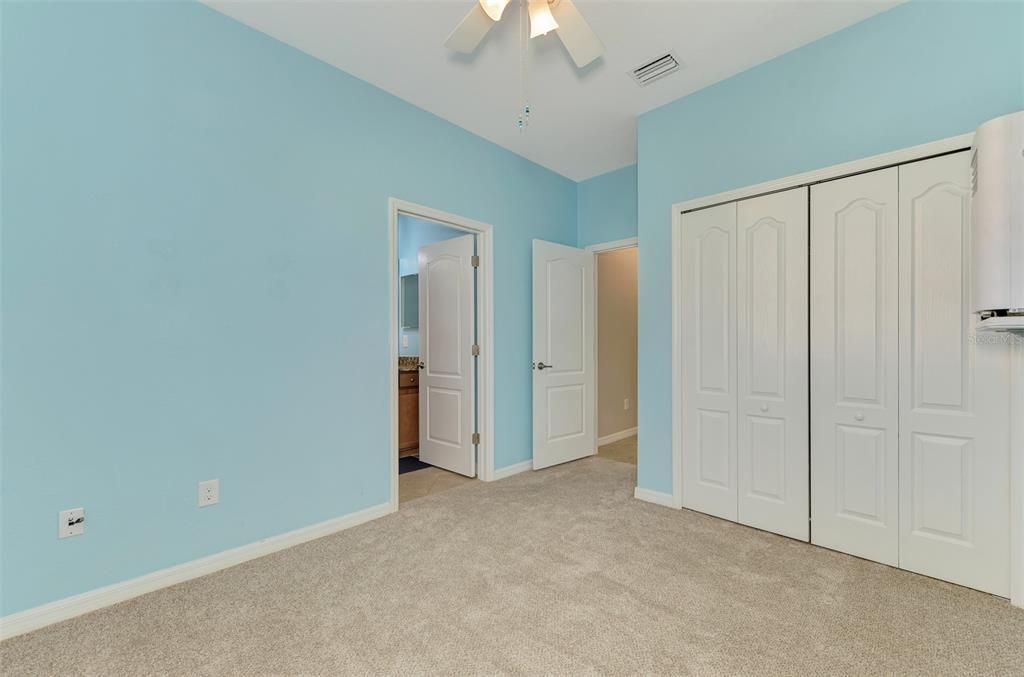For Sale: $509,900 (3 beds, 3 baths, 2035 Square Feet)