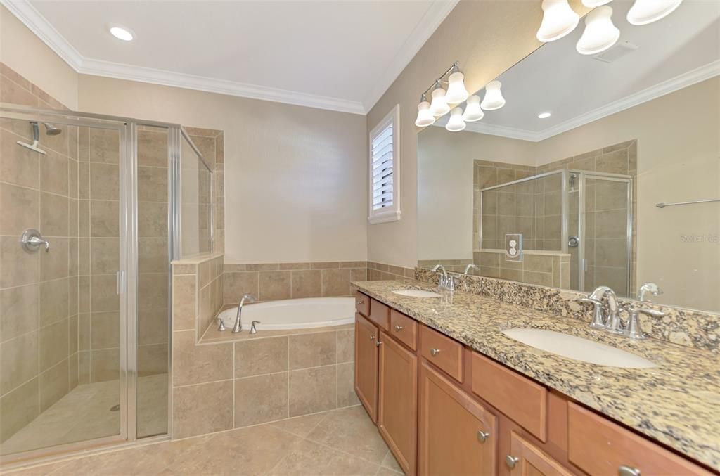 For Sale: $509,900 (3 beds, 3 baths, 2035 Square Feet)