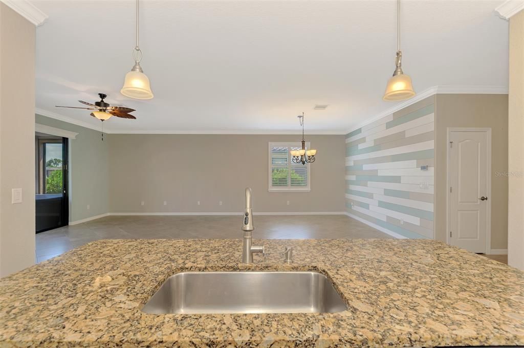 For Sale: $509,900 (3 beds, 3 baths, 2035 Square Feet)