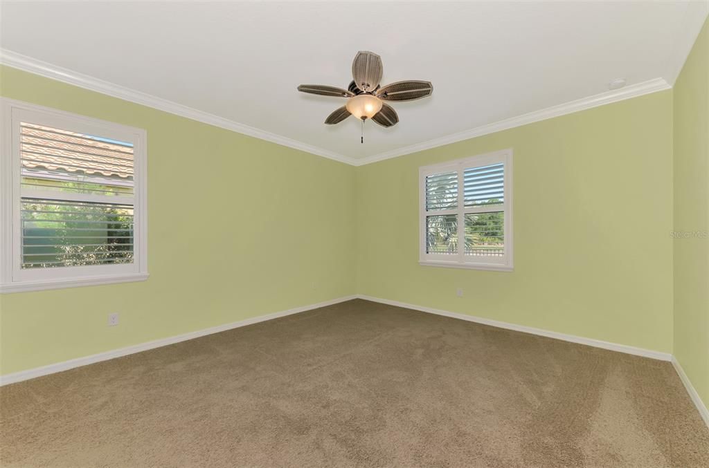 For Sale: $509,900 (3 beds, 3 baths, 2035 Square Feet)