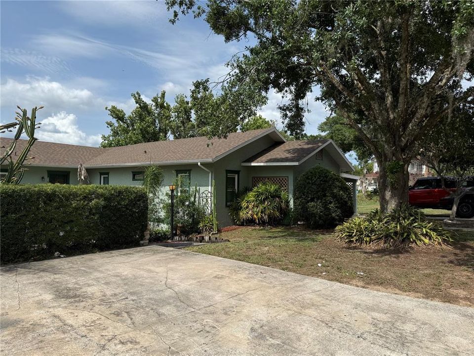 For Rent: $1,700 (2 beds, 1 baths, 795 Square Feet)