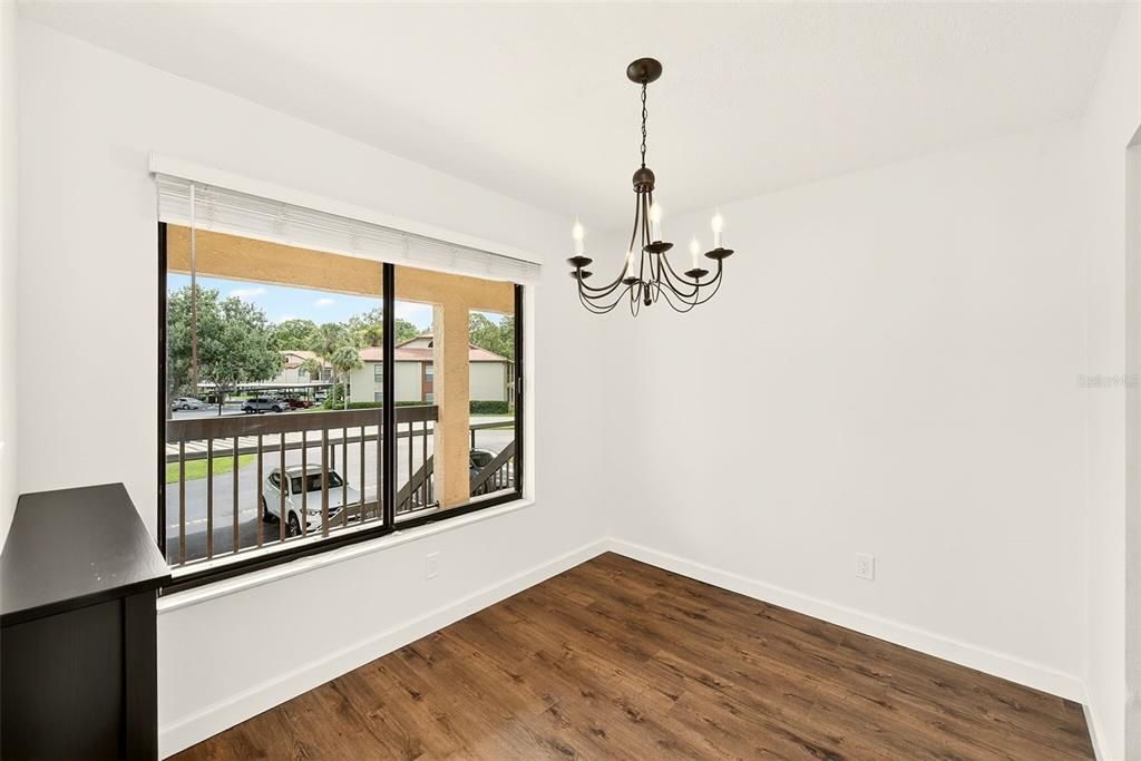 En Venta: $245,000 (2 camas, 2 baños, 1110 Pies cuadrados)