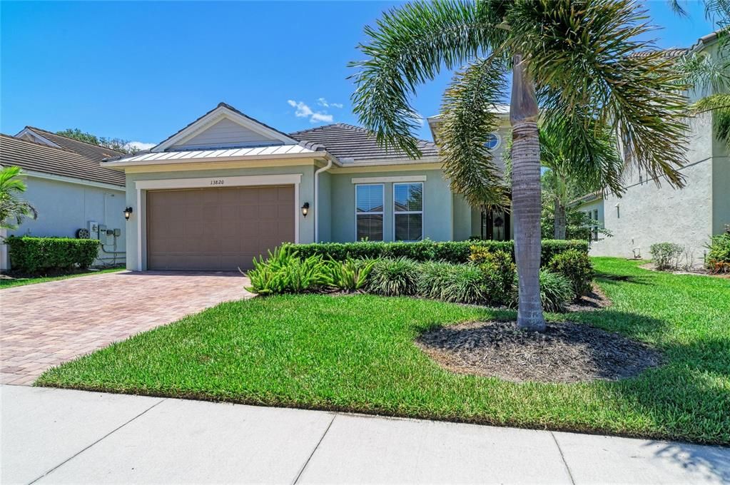 For Sale: $724,900 (4 beds, 2 baths, 2109 Square Feet)