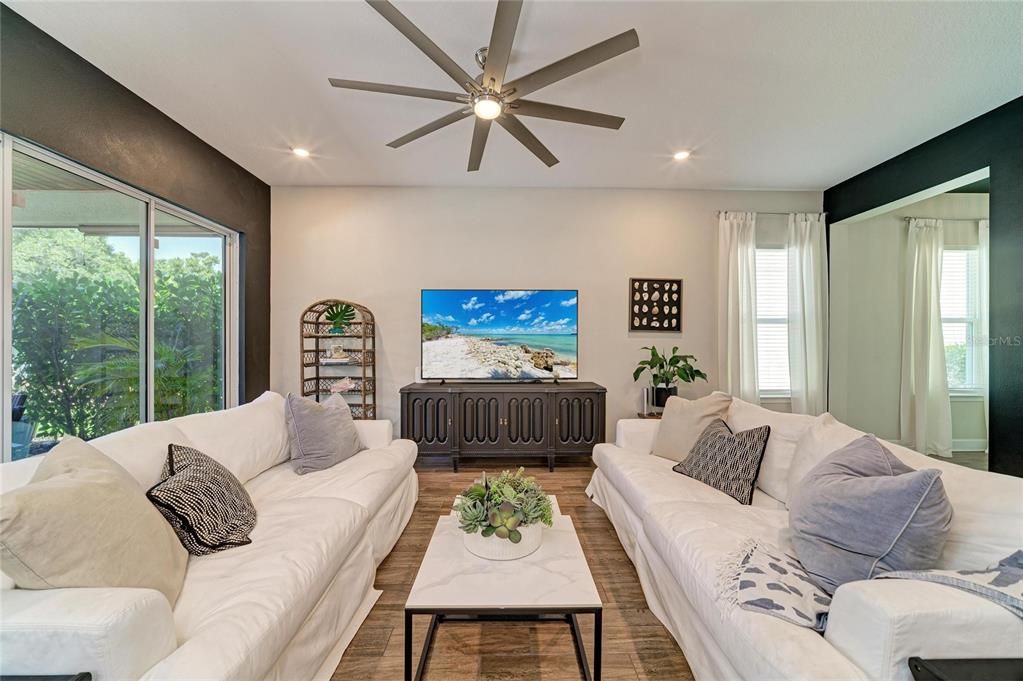 For Sale: $724,900 (4 beds, 2 baths, 2109 Square Feet)