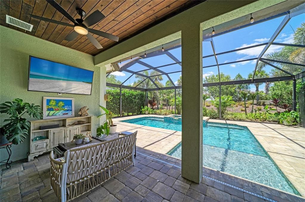 For Sale: $724,900 (4 beds, 2 baths, 2109 Square Feet)