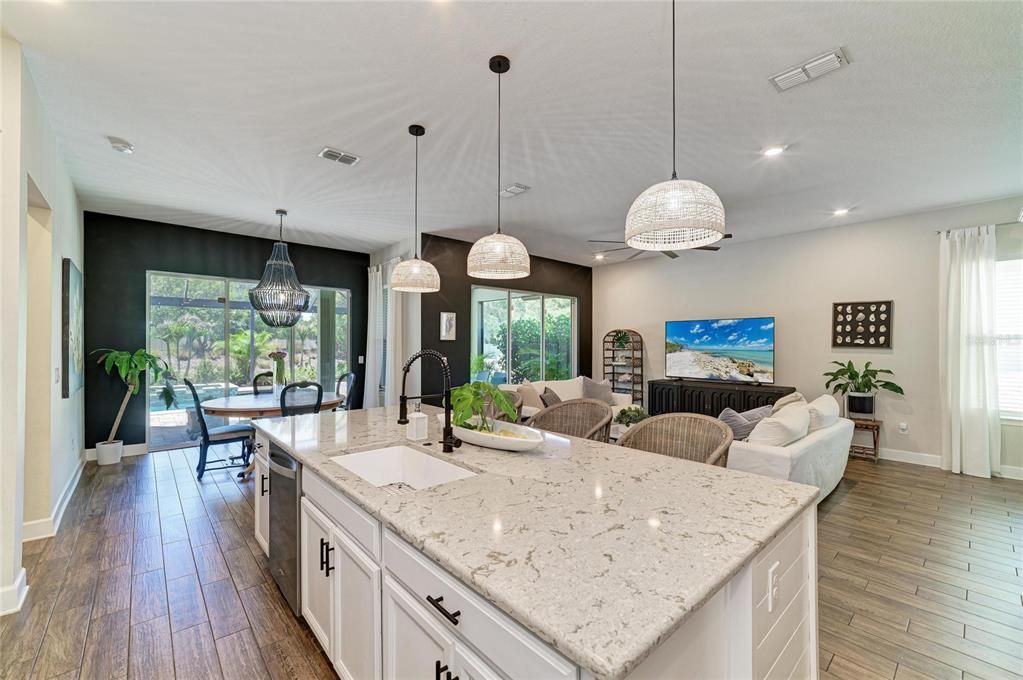 For Sale: $724,900 (4 beds, 2 baths, 2109 Square Feet)