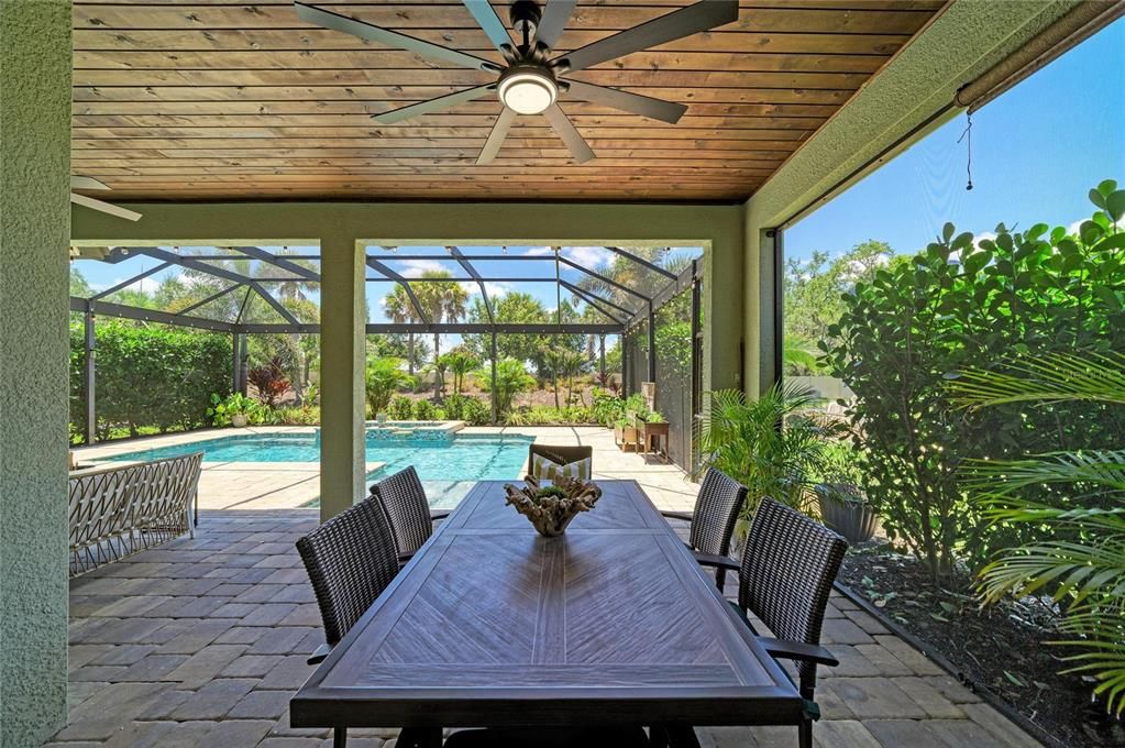 For Sale: $724,900 (4 beds, 2 baths, 2109 Square Feet)