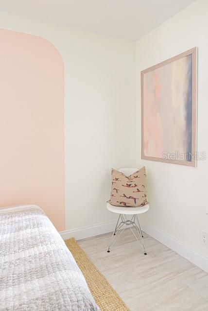 For Sale: $400,000 (2 beds, 2 baths, 830 Square Feet)