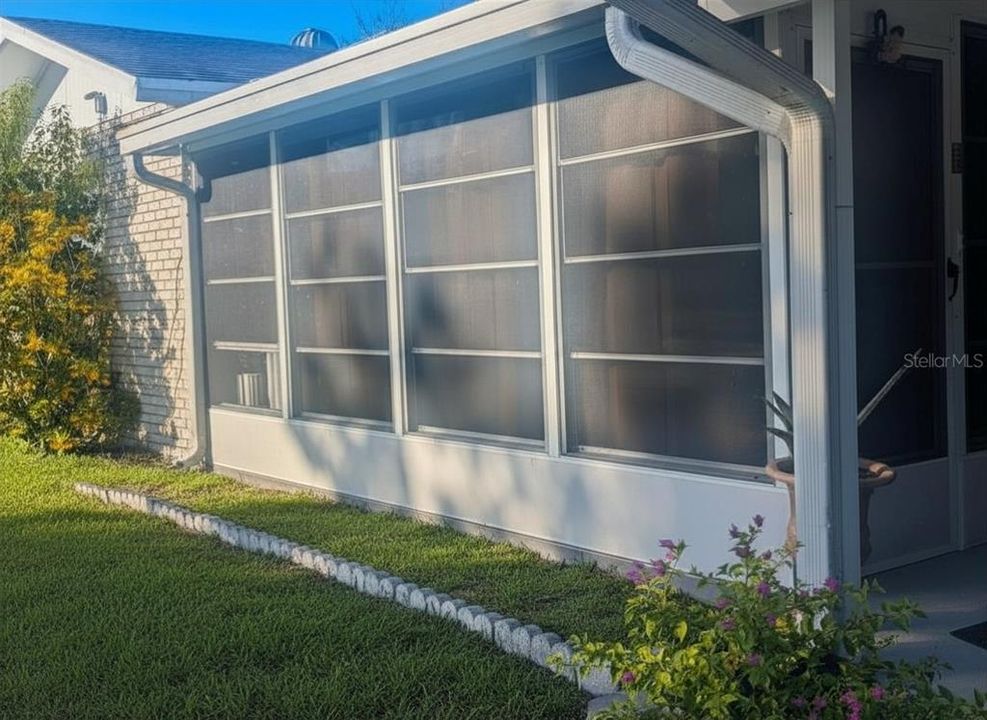 En Venta: $319,999 (4 camas, 3 baños, 1356 Pies cuadrados)