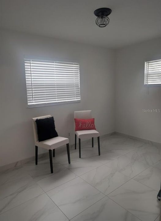 En Venta: $319,999 (4 camas, 3 baños, 1356 Pies cuadrados)