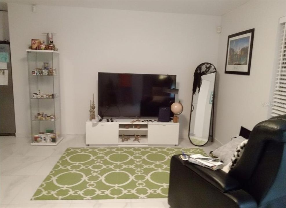 En Venta: $319,999 (4 camas, 3 baños, 1356 Pies cuadrados)