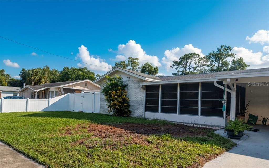 En Venta: $319,999 (4 camas, 3 baños, 1356 Pies cuadrados)