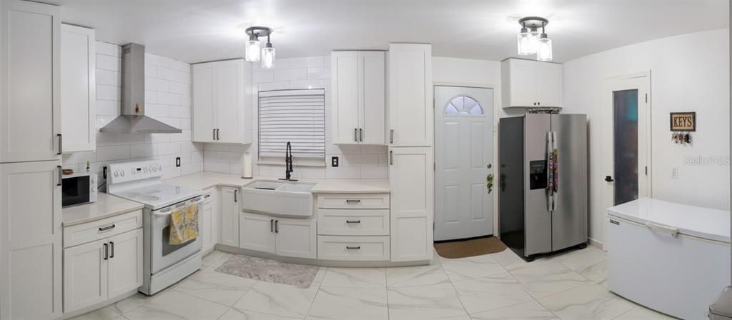 En Venta: $319,999 (4 camas, 3 baños, 1356 Pies cuadrados)