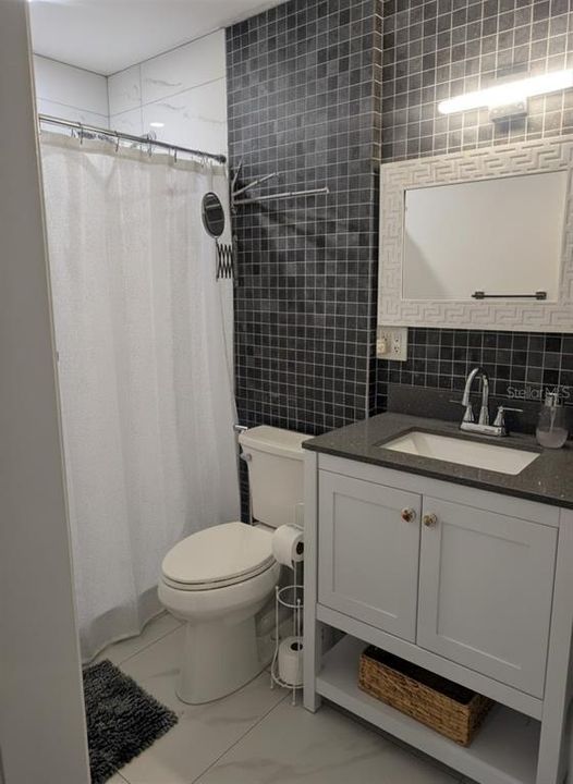 En Venta: $319,999 (4 camas, 3 baños, 1356 Pies cuadrados)