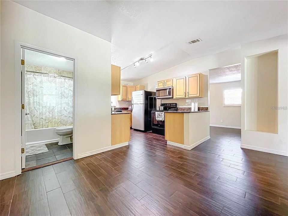 На продажу: $459,000 (3 спален, 2 ванн, 1818 Квадратных фут)