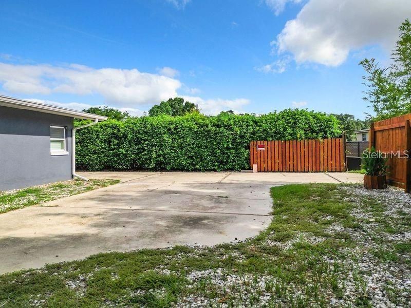 На продажу: $459,000 (3 спален, 2 ванн, 1818 Квадратных фут)
