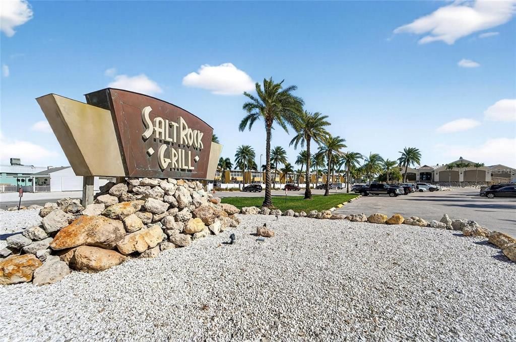 For Sale: $379,000 (1 beds, 1 baths, 735 Square Feet)