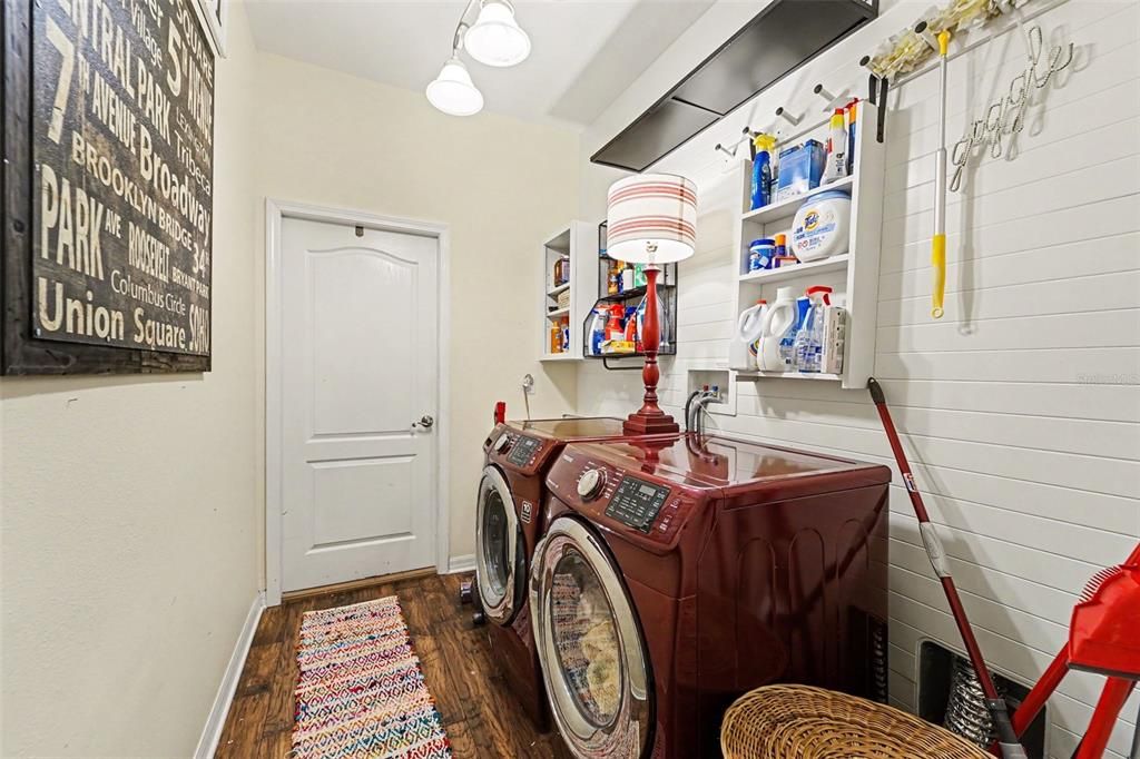 For Sale: $465,000 (3 beds, 2 baths, 2074 Square Feet)
