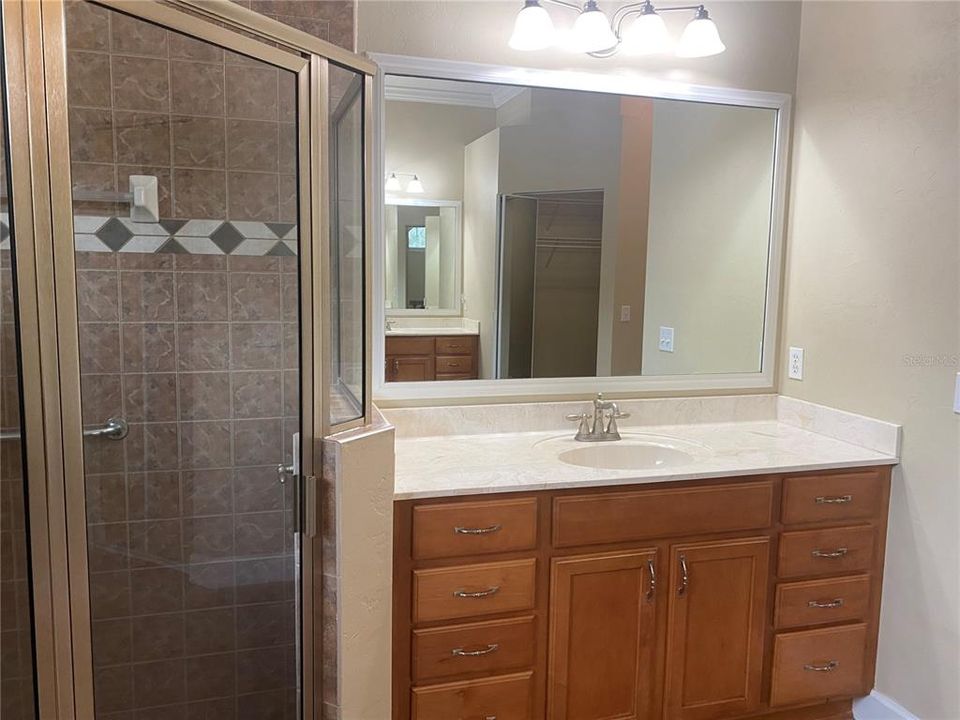 En Venta: $499,000 (4 camas, 3 baños, 2637 Pies cuadrados)