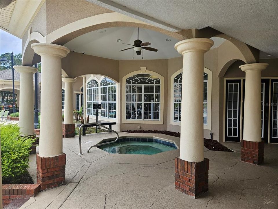 For Sale: $168,000 (2 beds, 2 baths, 1138 Square Feet)