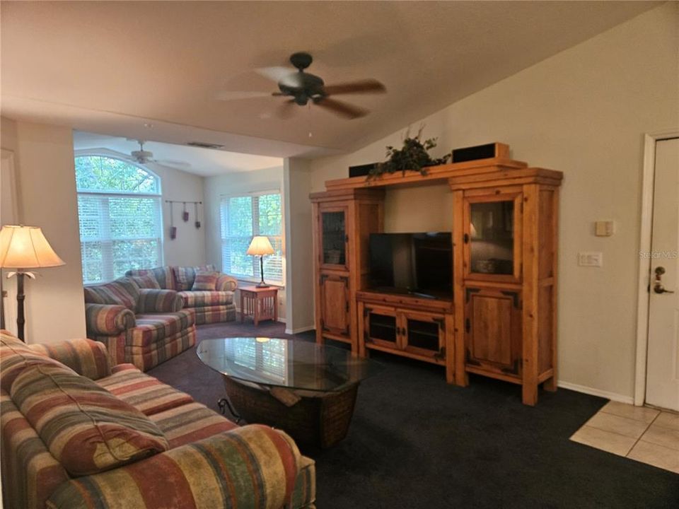 For Sale: $168,000 (2 beds, 2 baths, 1138 Square Feet)