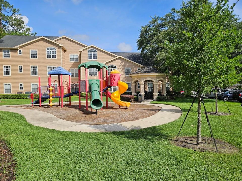 For Sale: $168,000 (2 beds, 2 baths, 1138 Square Feet)