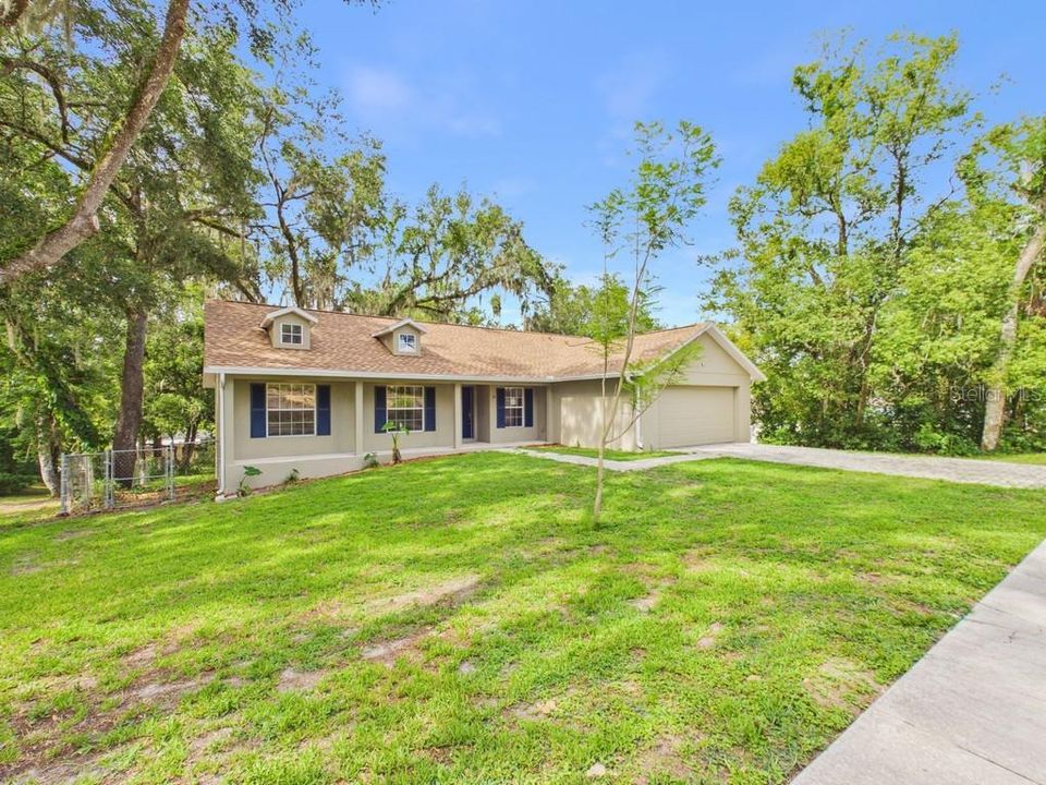 For Sale: $315,000 (4 beds, 2 baths, 1528 Square Feet)