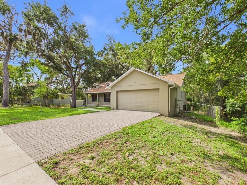 For Sale: $315,000 (4 beds, 2 baths, 1528 Square Feet)