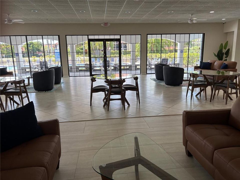 待售: $235,000 (2 贝兹, 2 浴室, 1075 平方英尺)