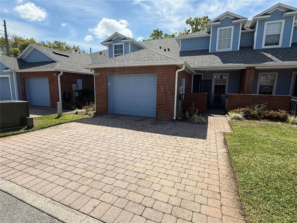 For Rent: $2,000 (3 beds, 2 baths, 1926 Square Feet)