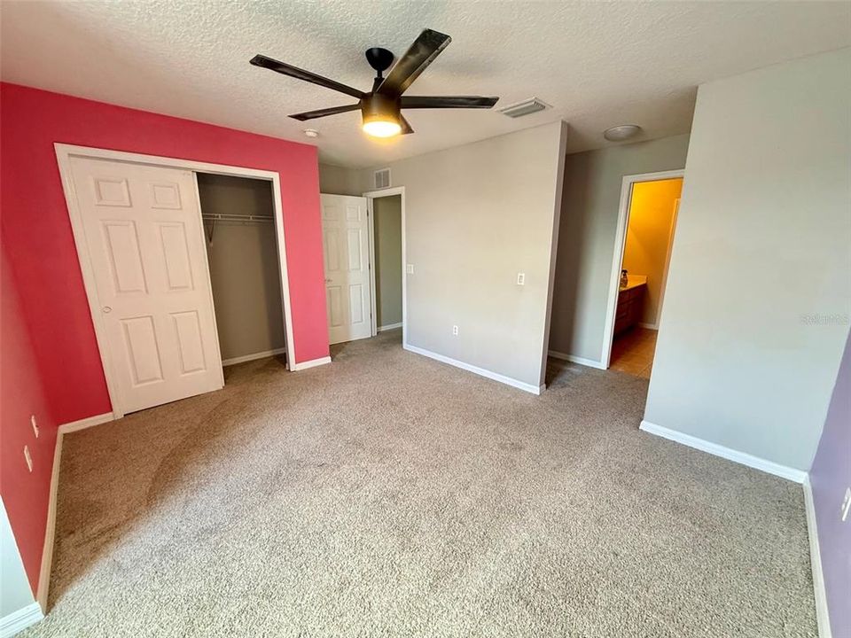 For Rent: $2,000 (3 beds, 2 baths, 1926 Square Feet)