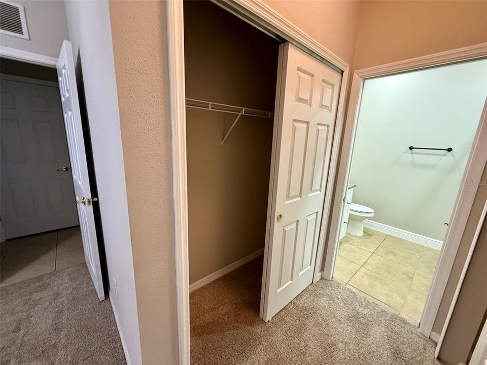 For Rent: $2,000 (3 beds, 2 baths, 1926 Square Feet)