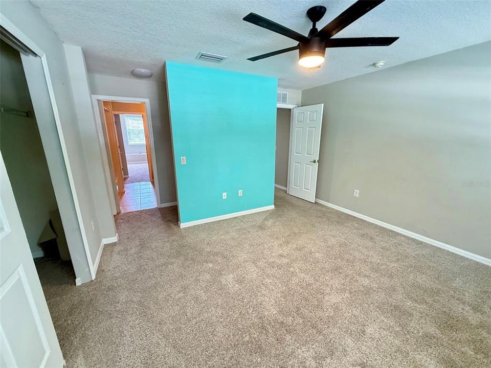 For Rent: $2,000 (3 beds, 2 baths, 1926 Square Feet)