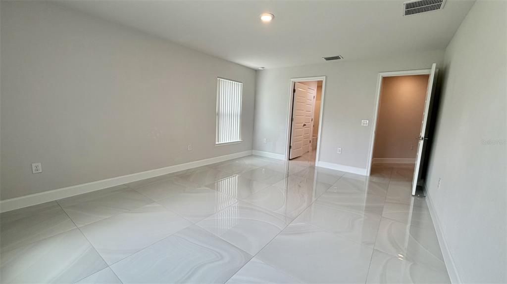 For Sale: $369,900 (4 beds, 2 baths, 2335 Square Feet)