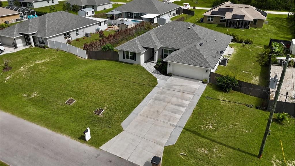 For Sale: $369,900 (4 beds, 2 baths, 2335 Square Feet)