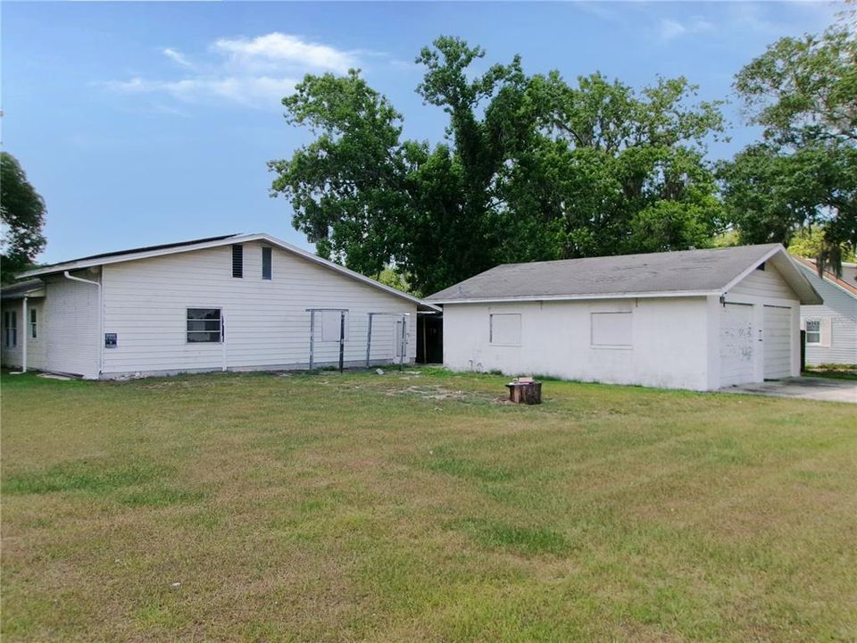 For Sale: $95,000 (3 beds, 1 baths, 1992 Square Feet)