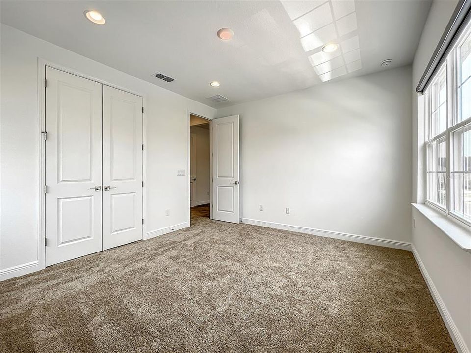 For Rent: $4,999 (6 beds, 4 baths, 4170 Square Feet)