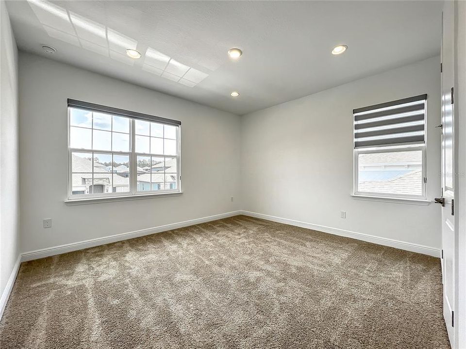 For Rent: $4,999 (6 beds, 4 baths, 4170 Square Feet)