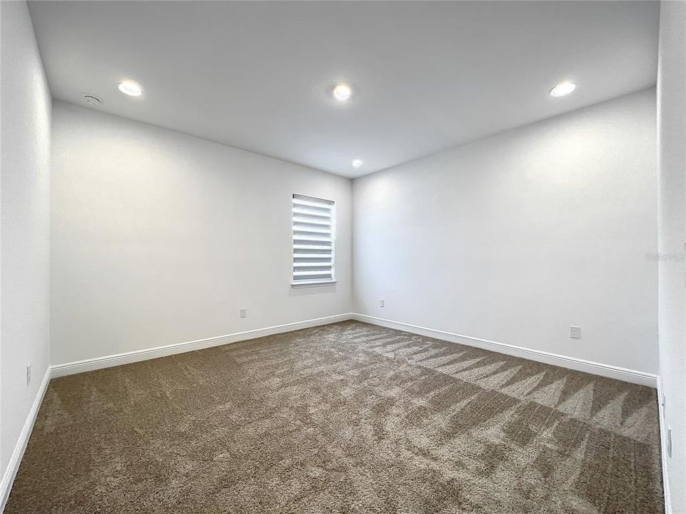 For Rent: $4,999 (6 beds, 4 baths, 4170 Square Feet)