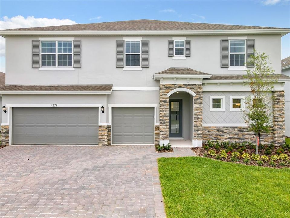 For Rent: $4,999 (6 beds, 4 baths, 4170 Square Feet)