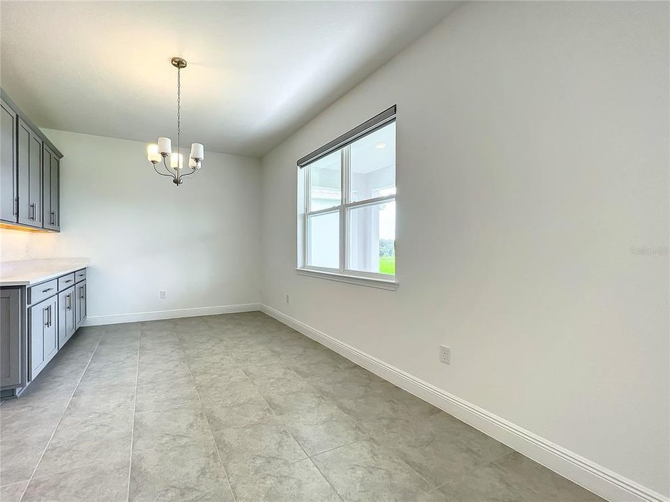 For Rent: $4,999 (6 beds, 4 baths, 4170 Square Feet)