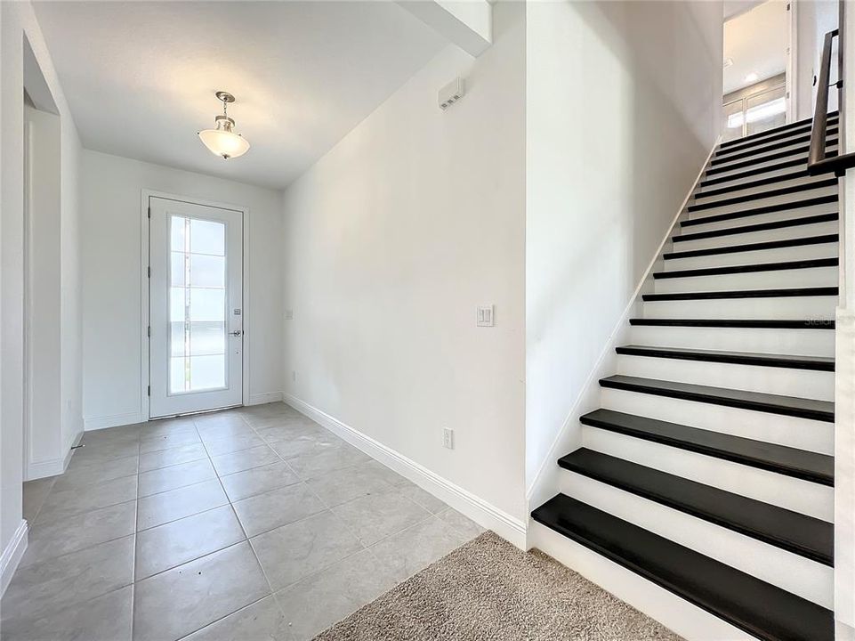 For Rent: $4,999 (6 beds, 4 baths, 4170 Square Feet)
