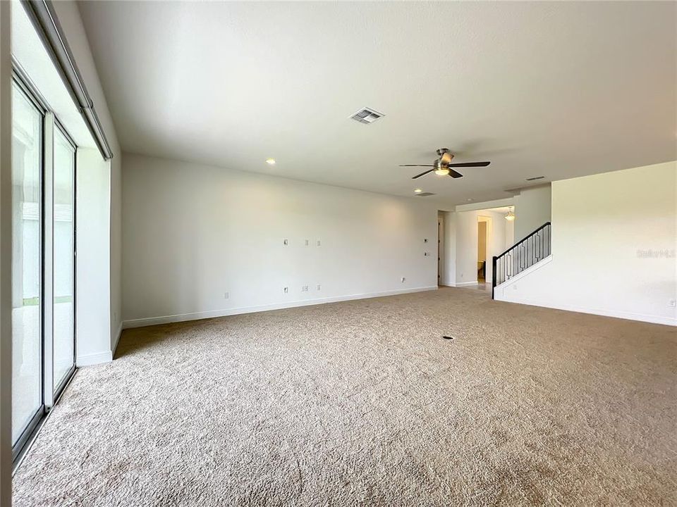 For Rent: $4,999 (6 beds, 4 baths, 4170 Square Feet)