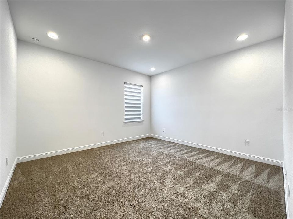 For Rent: $4,999 (6 beds, 4 baths, 4170 Square Feet)