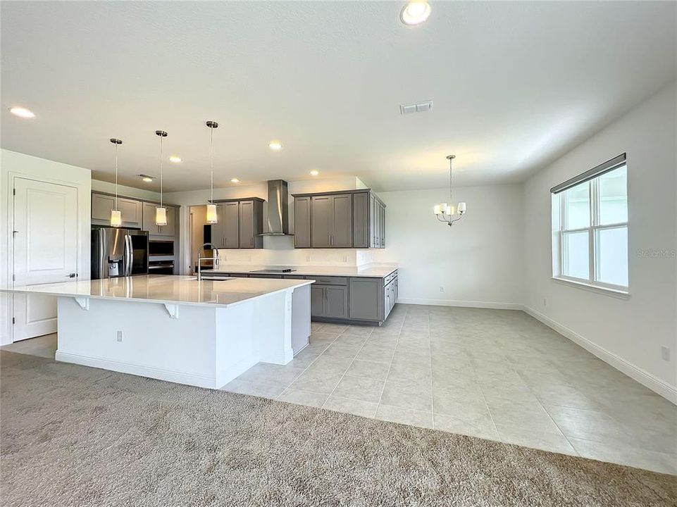 For Rent: $4,999 (6 beds, 4 baths, 4170 Square Feet)