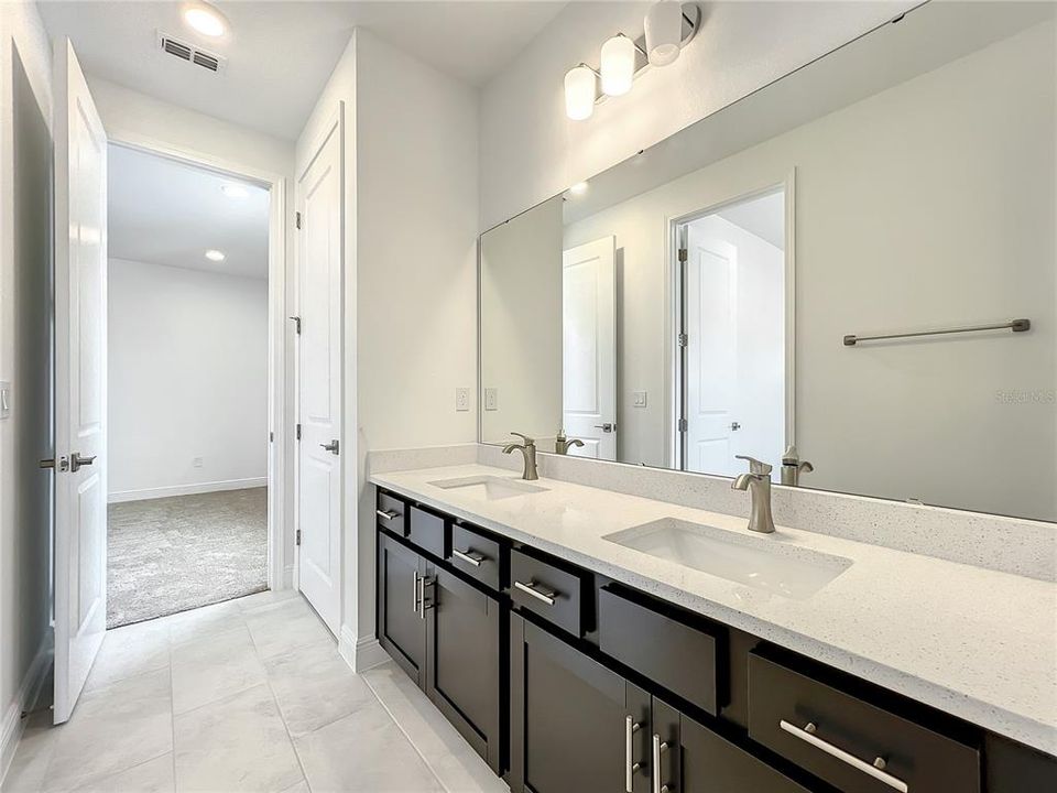 For Rent: $4,999 (6 beds, 4 baths, 4170 Square Feet)