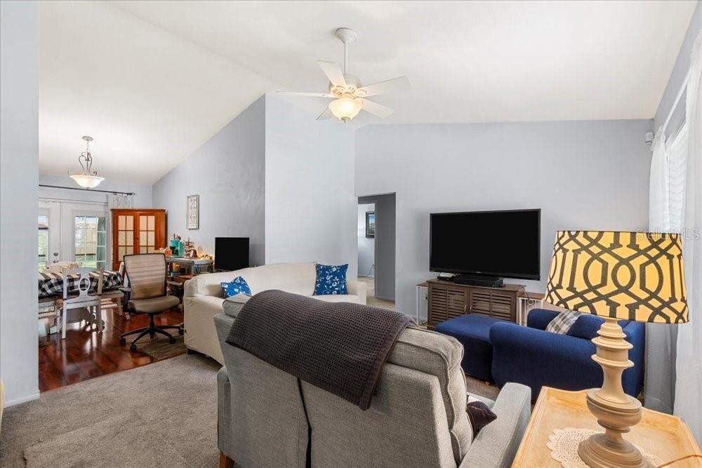For Sale: $365,000 (4 beds, 2 baths, 1489 Square Feet)
