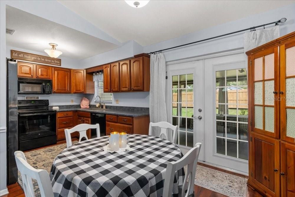 For Sale: $365,000 (4 beds, 2 baths, 1489 Square Feet)