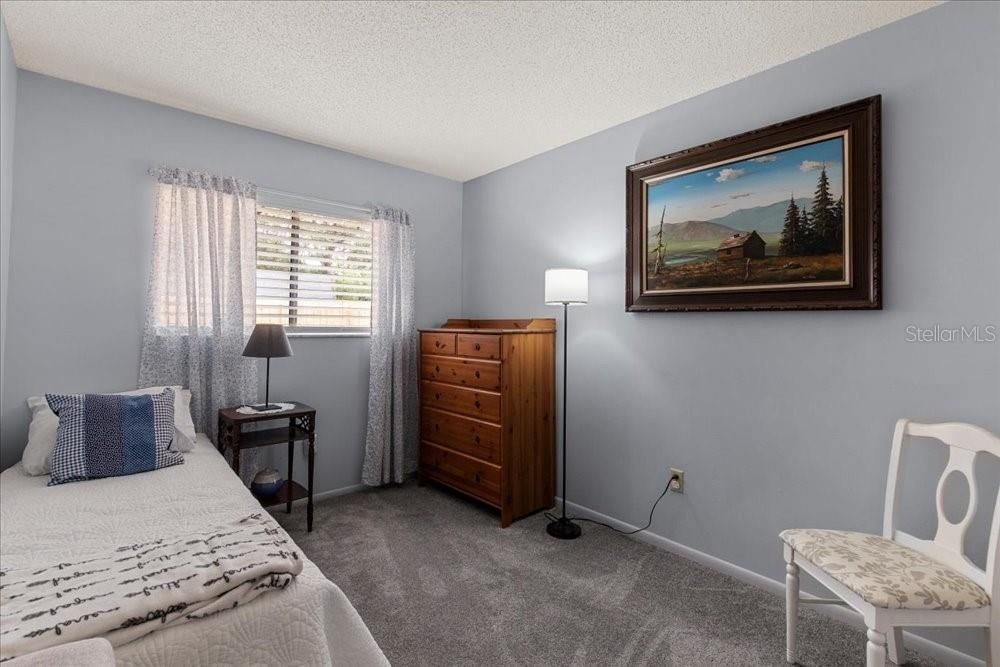 For Sale: $365,000 (4 beds, 2 baths, 1489 Square Feet)