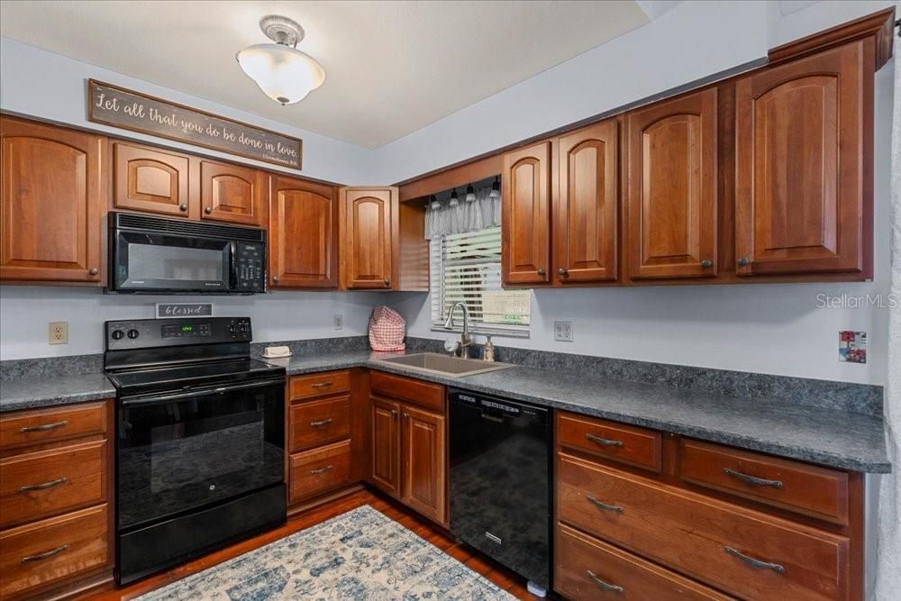 For Sale: $365,000 (4 beds, 2 baths, 1489 Square Feet)